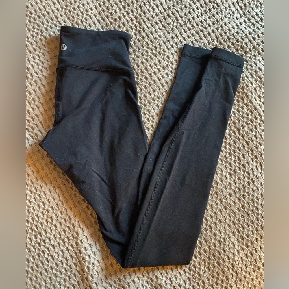 Lululemon Wunder Under sz 2 - black
